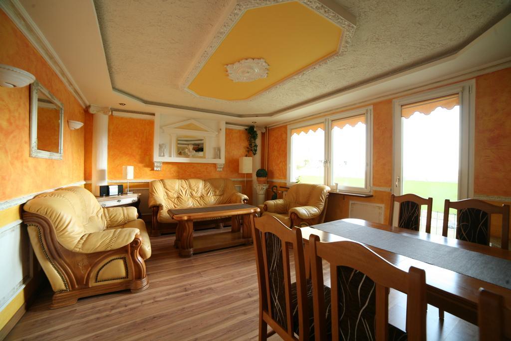 Apartamenty Podzamcze Валбжих Екстериор снимка